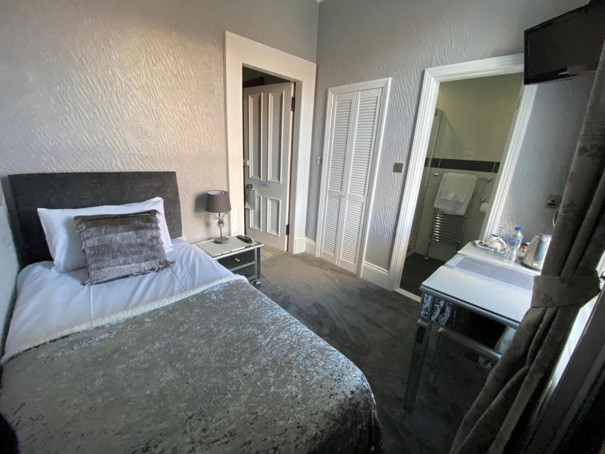 Ashburn House Bed and Breakfast Fort William Buitenkant foto