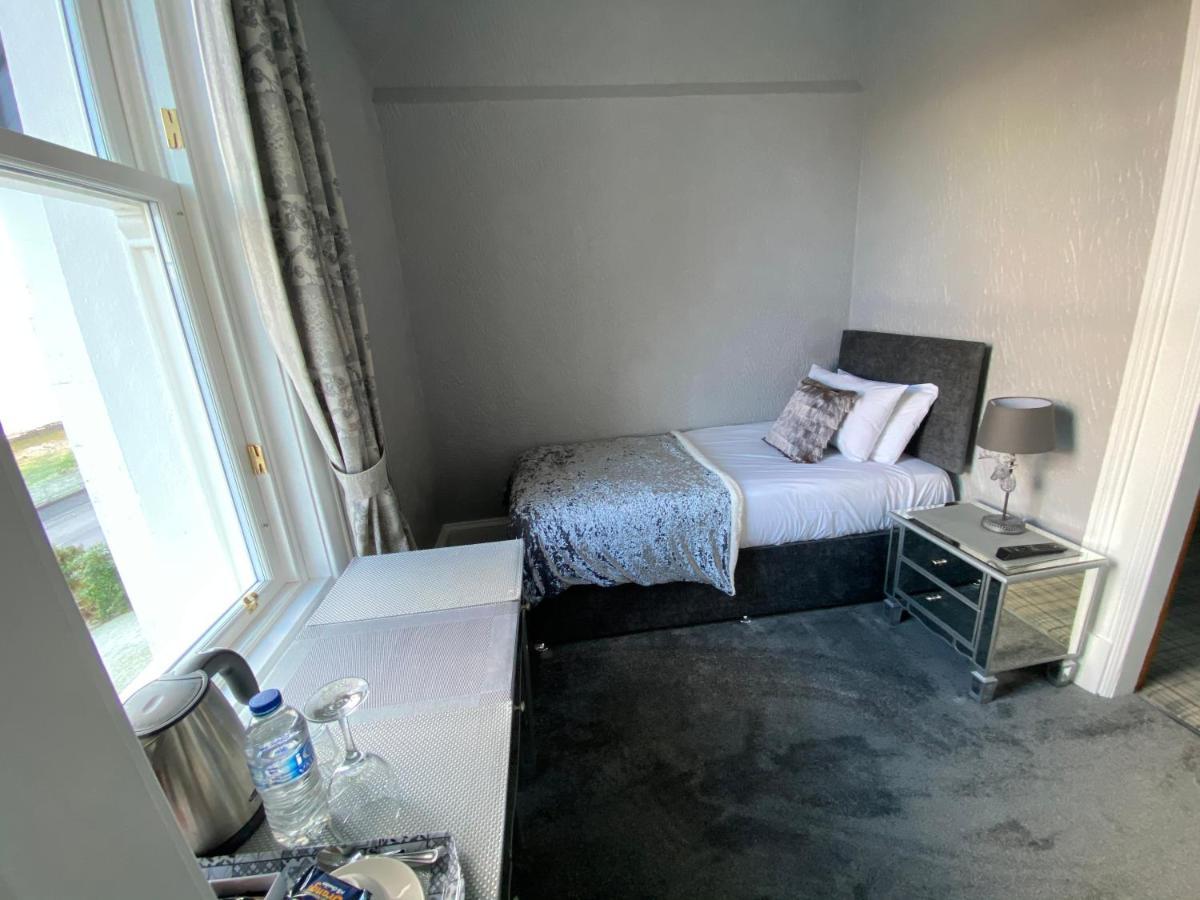 Ashburn House Bed and Breakfast Fort William Buitenkant foto
